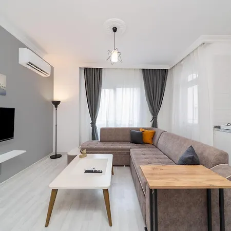 Flat In With Shared Pool And Garden Lejlighed *