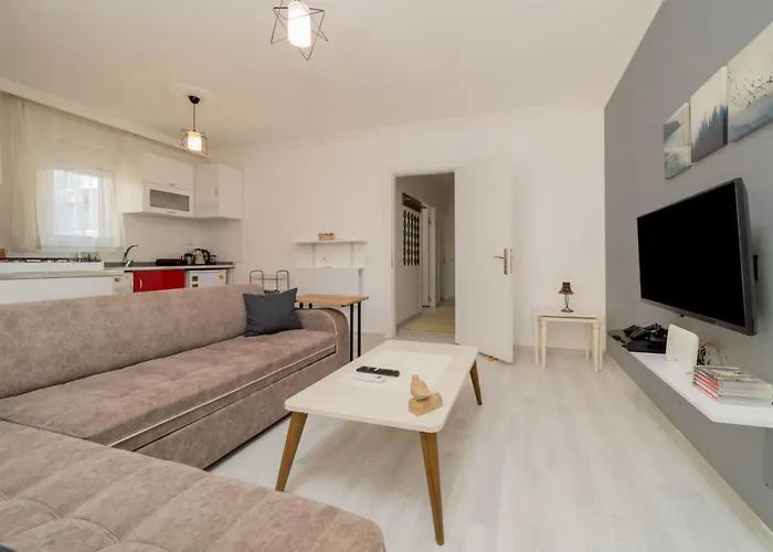 Flat In With Shared Pool And Garden * Antalya