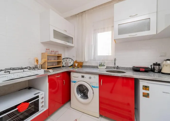 Flat In With Shared Pool And Garden Lejlighed