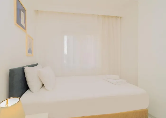 Lejlighed Flat In With Shared Pool And Garden