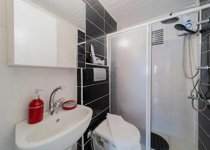 Lejlighed Flat In With Shared Pool And Garden *